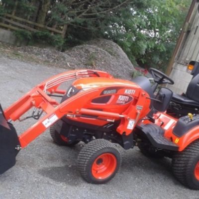 Kioti CS2610 Compact Tractor and Loader
